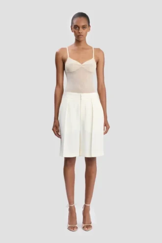 Tailored shorts in ivory