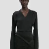 V-neck top in black
