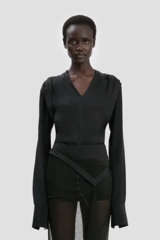 V-neck top in black